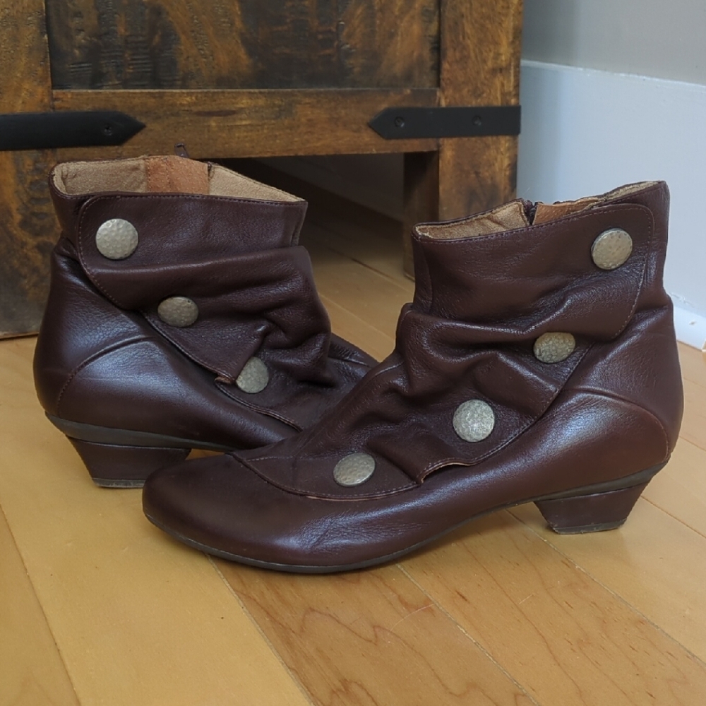 Eric Michael Brown Ankle Boots